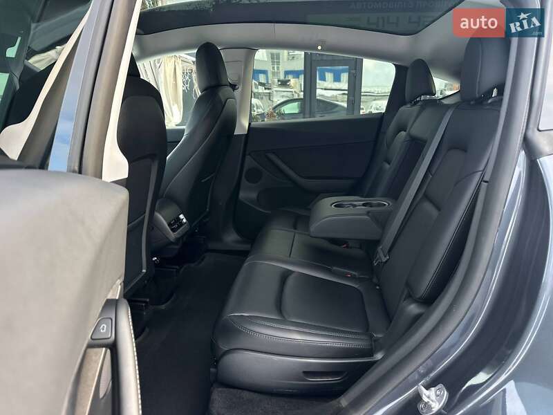 Внедорожник / Кроссовер Tesla Model Y 2022 в Киеве