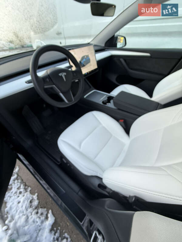 Внедорожник / Кроссовер Tesla Model Y 2024 в Одессе