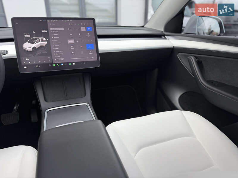 Внедорожник / Кроссовер Tesla Model Y 2024 в Дрогобыче