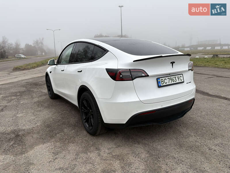 Позашляховик / Кросовер Tesla Model Y 2021 в Львові