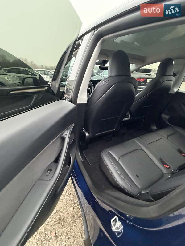 Внедорожник / Кроссовер Tesla Model Y 2023 в Киеве