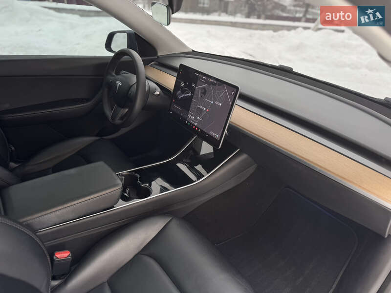 Внедорожник / Кроссовер Tesla Model Y 2020 в Луцке