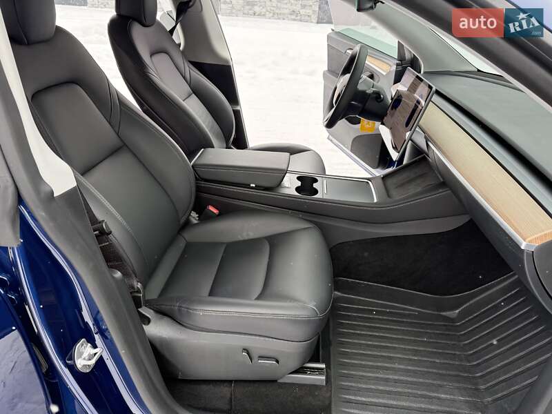 Внедорожник / Кроссовер Tesla Model Y 2023 в Звягеле