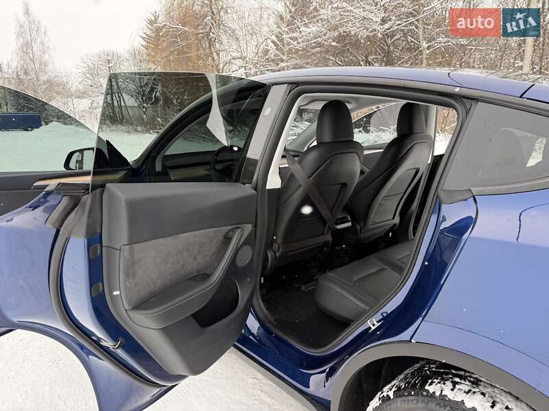Внедорожник / Кроссовер Tesla Model Y 2023 в Звягеле