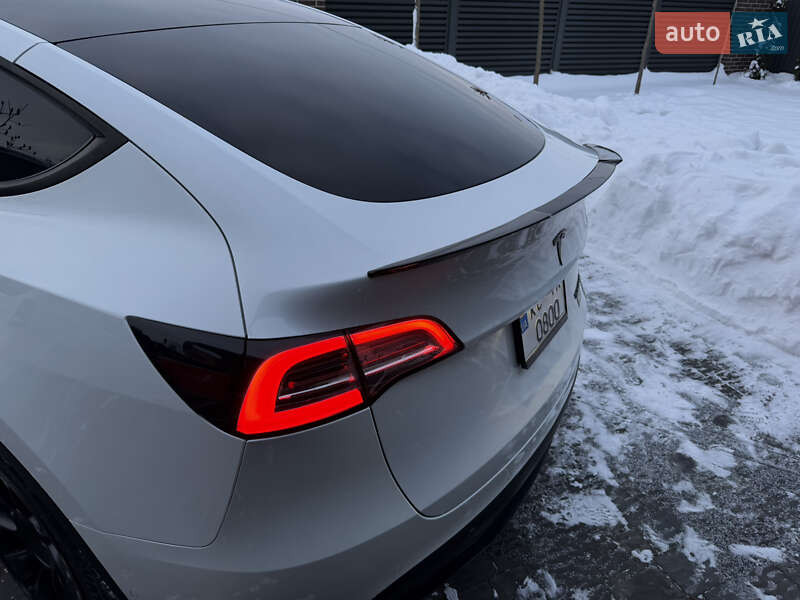 Внедорожник / Кроссовер Tesla Model Y 2021 в Луцке