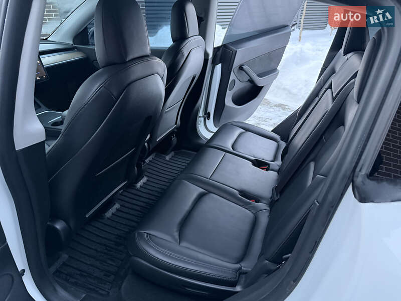 Внедорожник / Кроссовер Tesla Model Y 2021 в Луцке