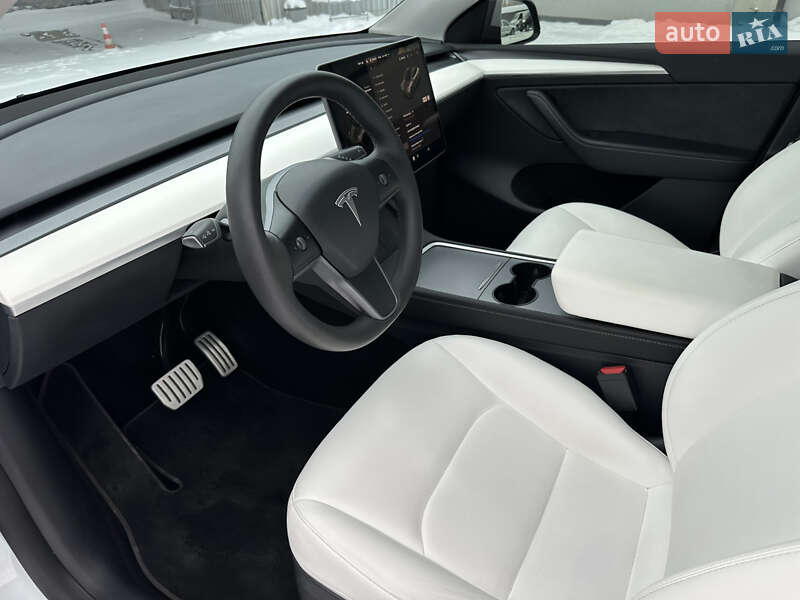 Внедорожник / Кроссовер Tesla Model Y 2023 в Теофиполе