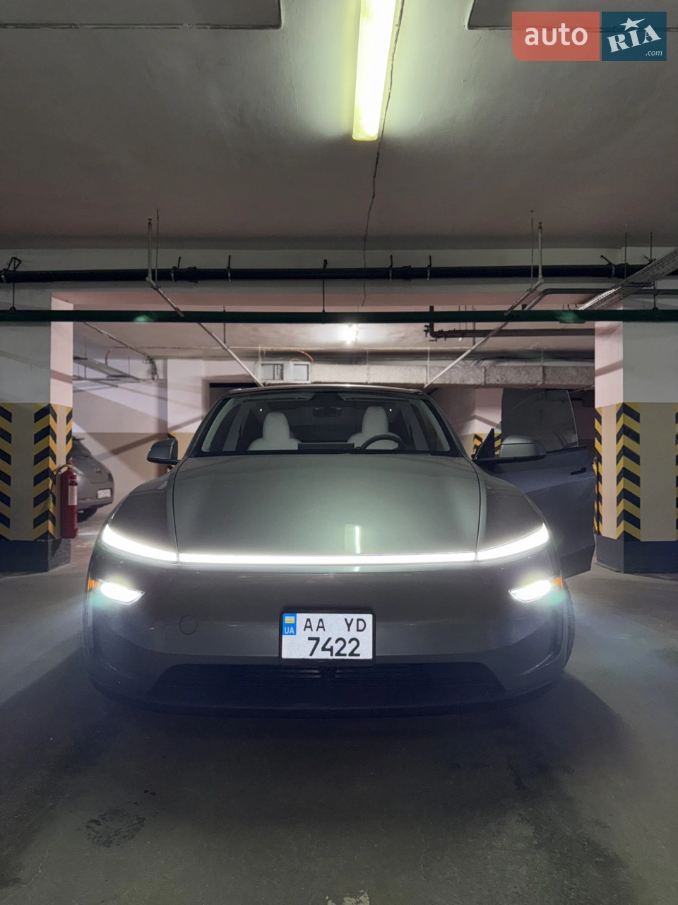 2024 Tesla Model Y - мініатюра 21