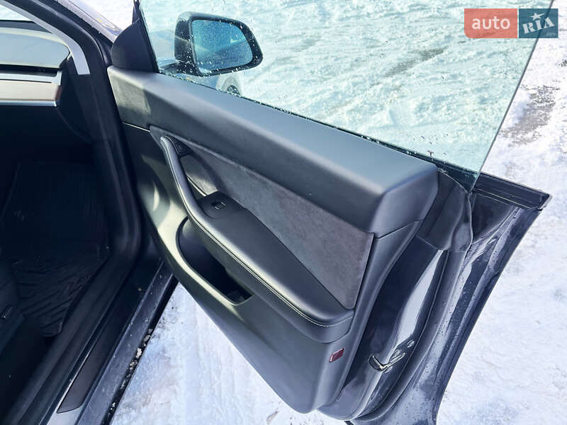 Внедорожник / Кроссовер Tesla Model Y 2021 в Львове фото 20 Внедорожник / Кроссовер Tesla Model Y 2021 в Львове