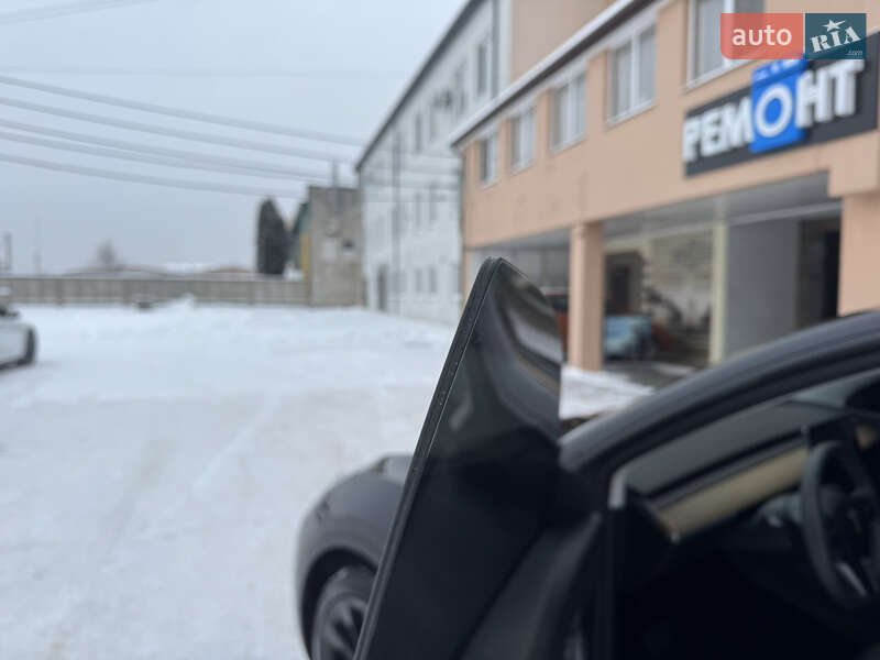 Внедорожник / Кроссовер Tesla Model Y 2022 в Луцке