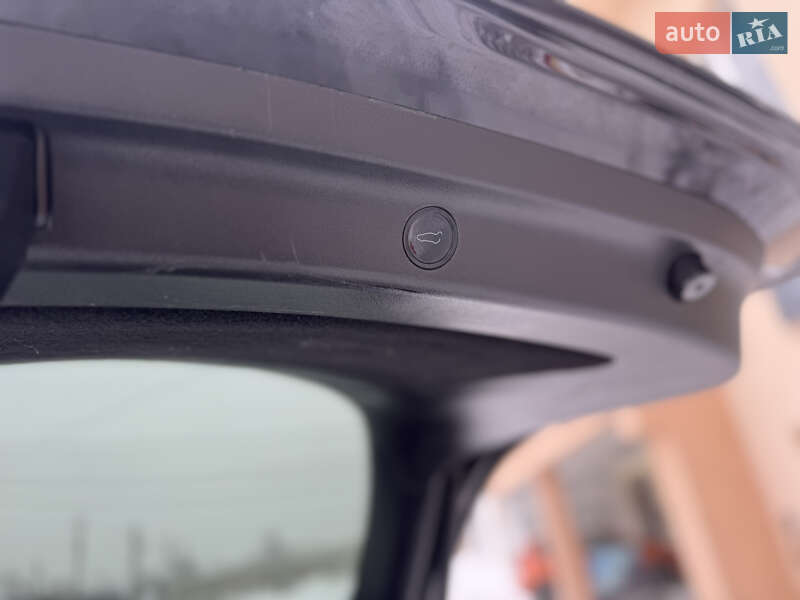 Внедорожник / Кроссовер Tesla Model Y 2022 в Луцке