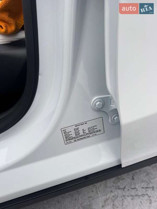 Внедорожник / Кроссовер Tesla Model Y 2024 в Требухове