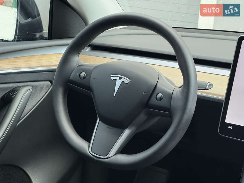 Внедорожник / Кроссовер Tesla Model Y 2022 в Виннице