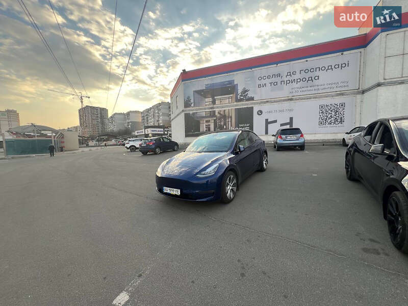 Внедорожник / Кроссовер Tesla Model Y 2023 в Вышгороде