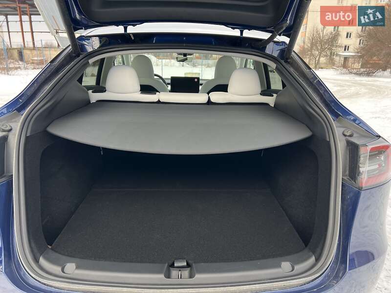 Внедорожник / Кроссовер Tesla Model Y 2025 в Богуславе