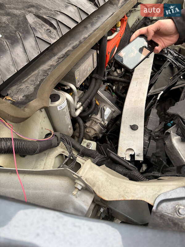 Внедорожник / Кроссовер Tesla Model Y 2021 в Киеве