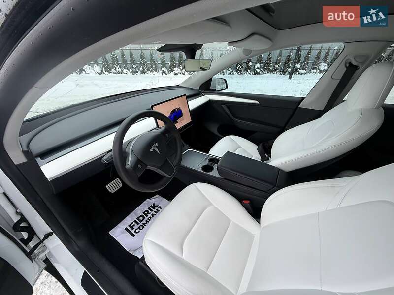 Внедорожник / Кроссовер Tesla Model Y 2022 в Луцке