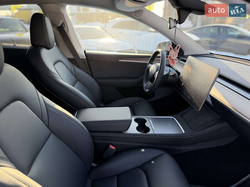 Внедорожник / Кроссовер Tesla Model Y 2024 в Львове