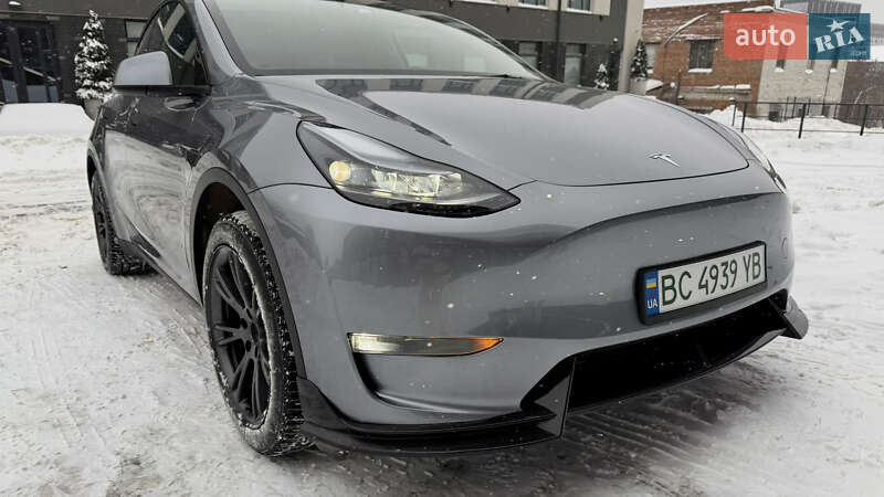 Внедорожник / Кроссовер Tesla Model Y 2024 в Львове