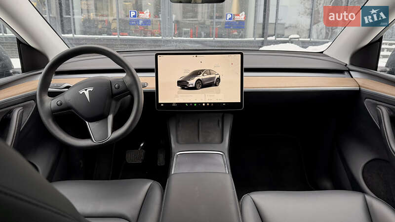Внедорожник / Кроссовер Tesla Model Y 2024 в Львове