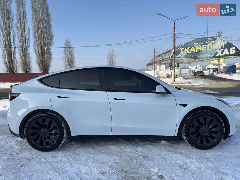Позашляховик / Кросовер Tesla Model Y 2023 в Харкові