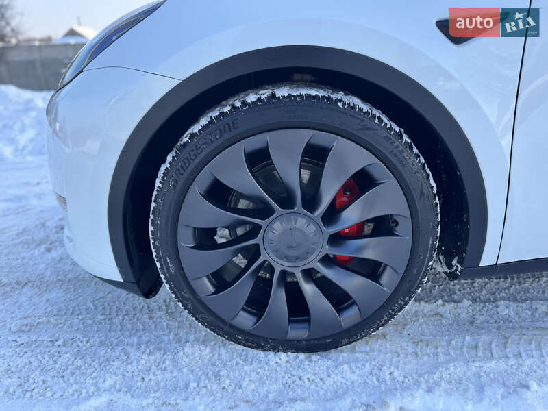 Позашляховик / Кросовер Tesla Model Y 2023 в Харкові