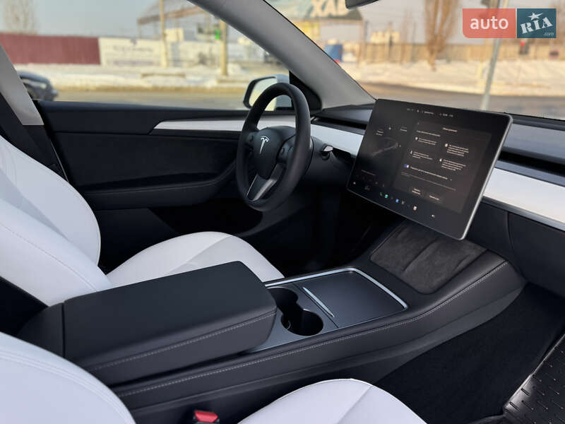 Позашляховик / Кросовер Tesla Model Y 2023 в Харкові