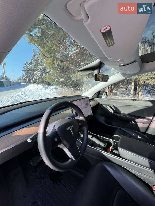 Позашляховик / Кросовер Tesla Model Y 2021 в Обухові