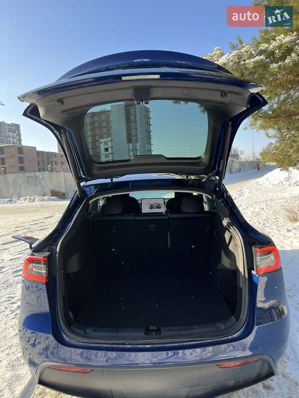 Позашляховик / Кросовер Tesla Model Y 2021 в Обухові