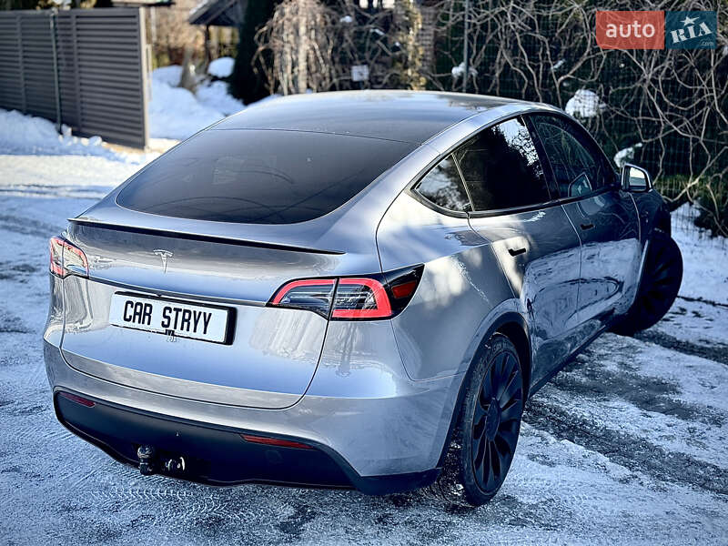 Внедорожник / Кроссовер Tesla Model Y 2023 в Стрые