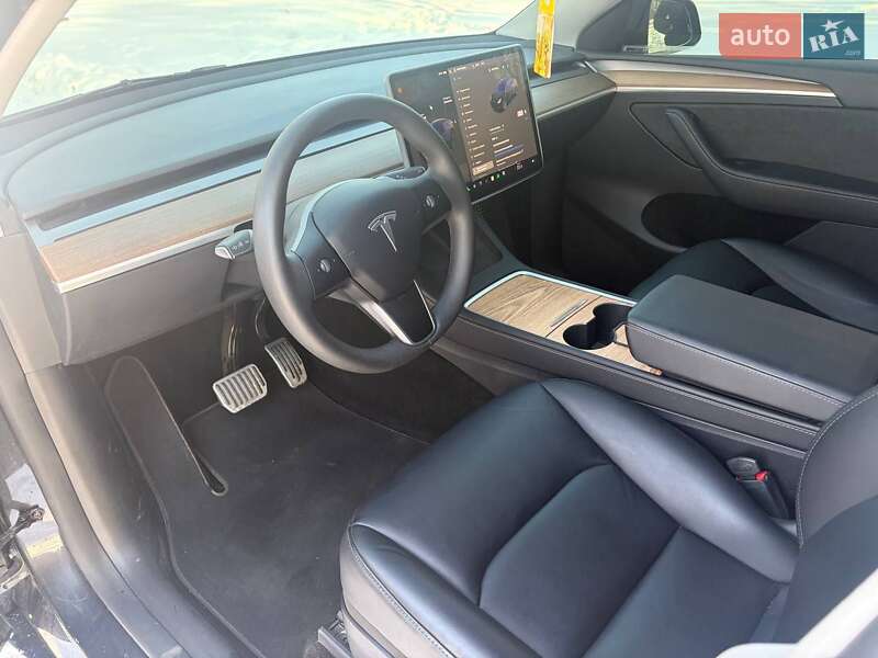 Внедорожник / Кроссовер Tesla Model Y 2024 в Днепре