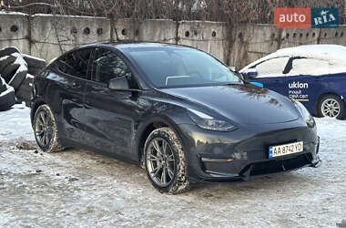 Позашляховик / Кросовер Tesla Model Y 2024 в Києві