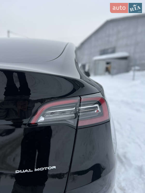 Внедорожник / Кроссовер Tesla Model Y 2021 в Ивано-Франковске