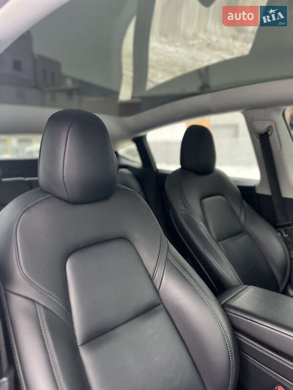 Внедорожник / Кроссовер Tesla Model Y 2021 в Ивано-Франковске