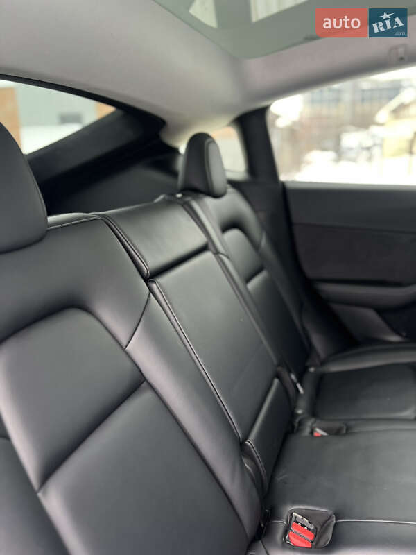 Внедорожник / Кроссовер Tesla Model Y 2021 в Ивано-Франковске