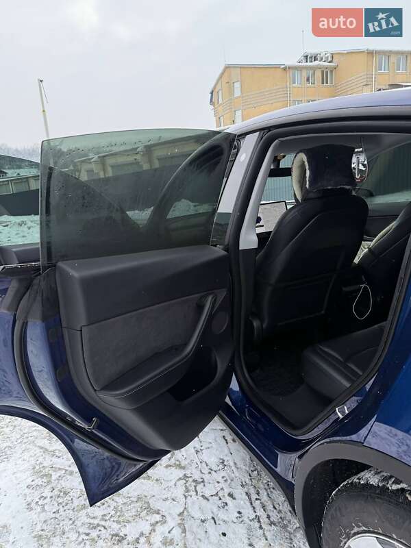 Внедорожник / Кроссовер Tesla Model Y 2021 в Обухове