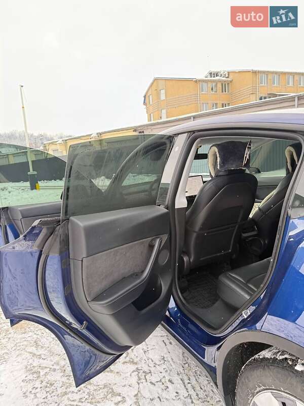 Внедорожник / Кроссовер Tesla Model Y 2021 в Обухове