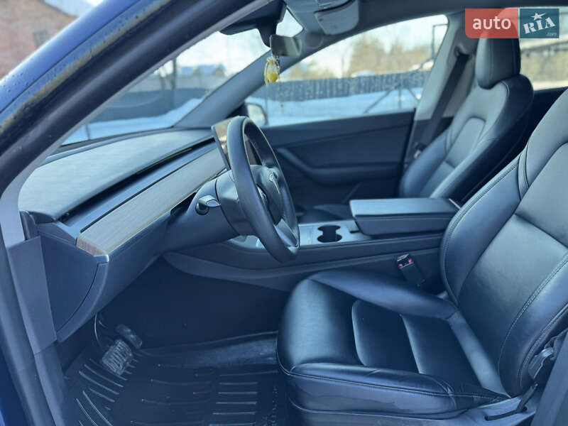 Позашляховик / Кросовер Tesla Model Y 2022 в Львові