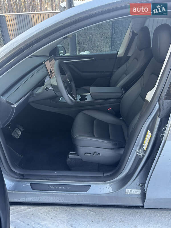 Позашляховик / Кросовер Tesla Model Y 2024 в Києві фото 8 Позашляховик / Кросовер Tesla Model Y 2024 в Києві
