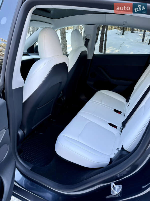 Внедорожник / Кроссовер Tesla Model Y 2024 в Броварах