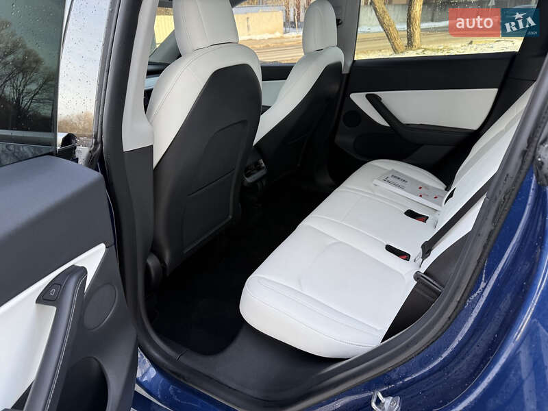 Внедорожник / Кроссовер Tesla Model Y 2021 в Каменец-Подольском