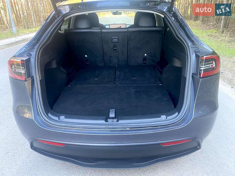 Позашляховик / Кросовер Tesla Model Y 2023 в Києві фото 15 Позашляховик / Кросовер Tesla Model Y 2023 в Києві