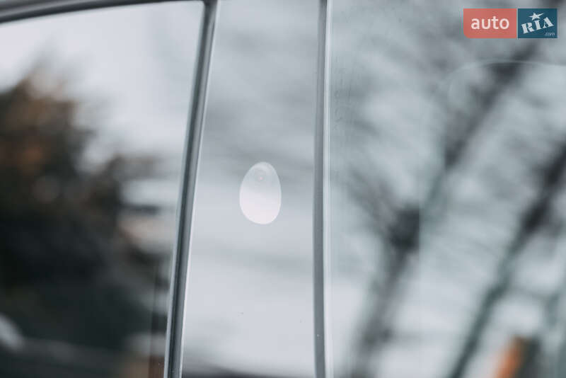 Внедорожник / Кроссовер Tesla Model Y 2025 в Киеве фото 15 Внедорожник / Кроссовер Tesla Model Y 2025 в Киеве