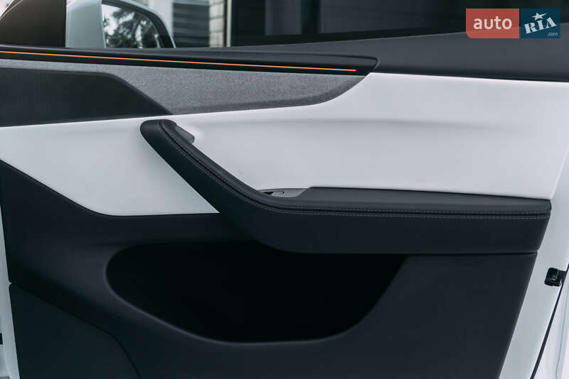 Внедорожник / Кроссовер Tesla Model Y 2025 в Киеве фото 28 Внедорожник / Кроссовер Tesla Model Y 2025 в Киеве