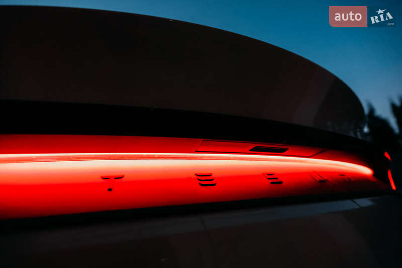Внедорожник / Кроссовер Tesla Model Y 2025 в Киеве фото 43 Внедорожник / Кроссовер Tesla Model Y 2025 в Киеве