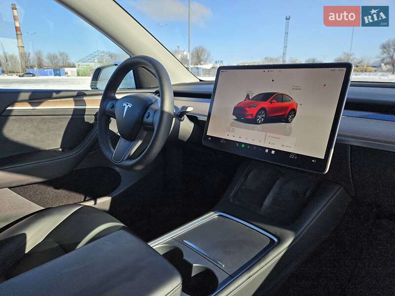 Позашляховик / Кросовер Tesla Model Y 2023 в Дніпрі