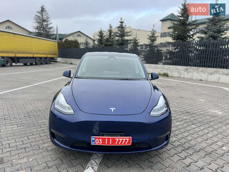 Tesla Model Y 2023