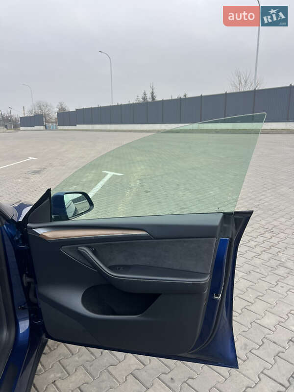 Позашляховик / Кросовер Tesla Model Y 2023 в Луцьку