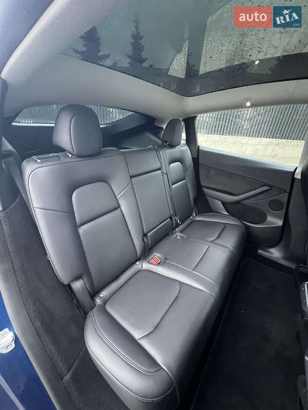 Позашляховик / Кросовер Tesla Model Y 2023 в Луцьку