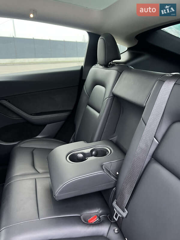 Позашляховик / Кросовер Tesla Model Y 2023 в Луцьку